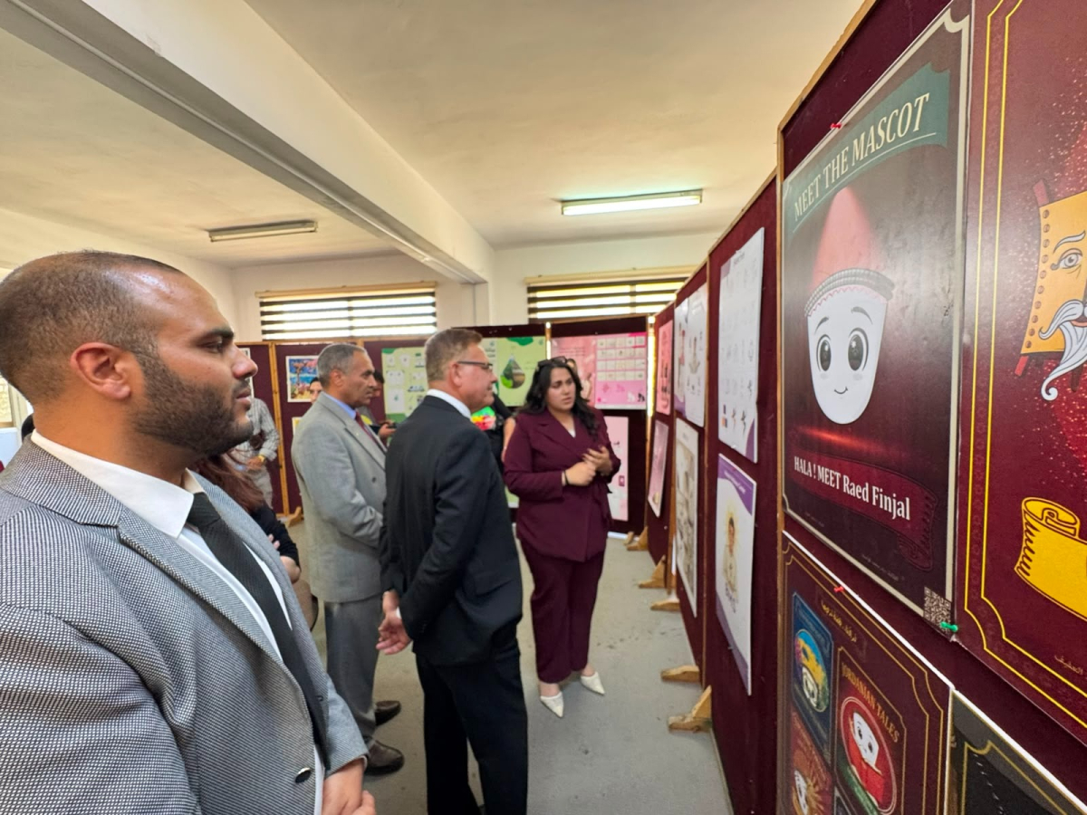 رئيس جامعة إربد الأهلية يَرعى افتتاح معرض مشاريع التخرج السنوي لطلبة قسم التصميم الجرافيكي...صور - صورة 2