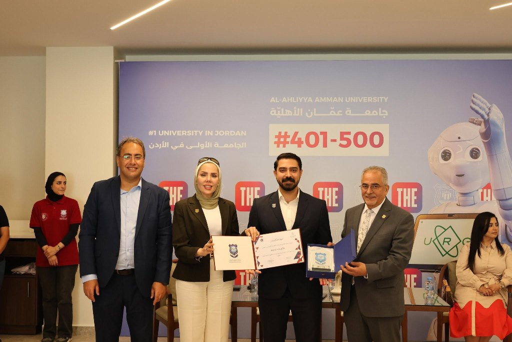 بالصور ... عمان الأهلية تحتفي بطلبتها المتميزين في مختلف المجالات وتكرّمهم تقديراً لإنجازاتهم - صورة 3